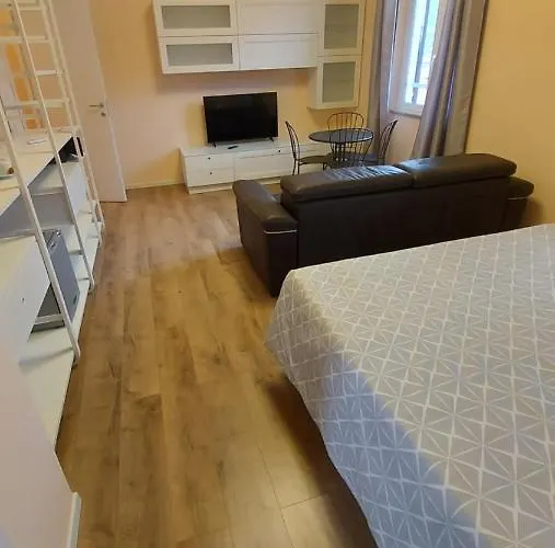 Glam Luxury Lorenzo 4* La Spezia
