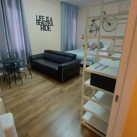 Glam Luxury Lorenzo Гостевой дом 4*